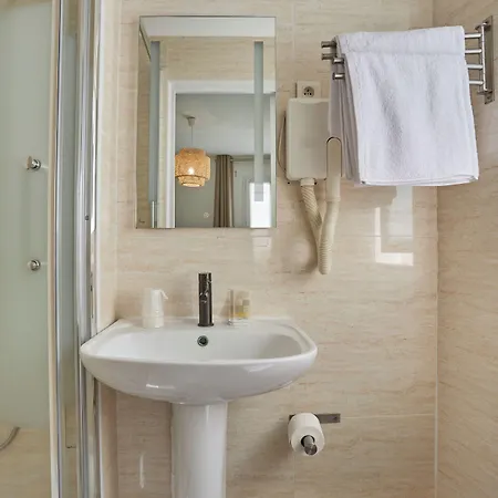 Merryl Otel 3*
