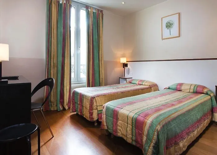 Merryl Hotel