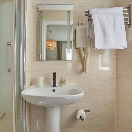 Merryl Hotel 3*
