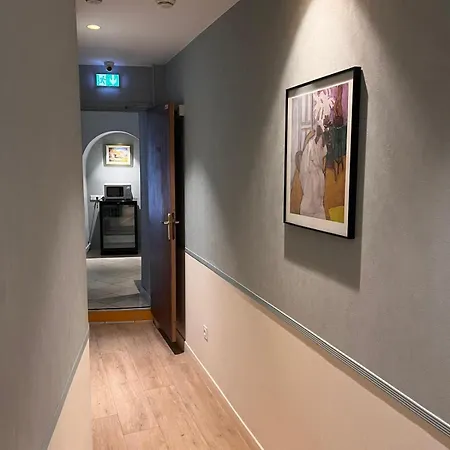 Merryl Hotel 3*