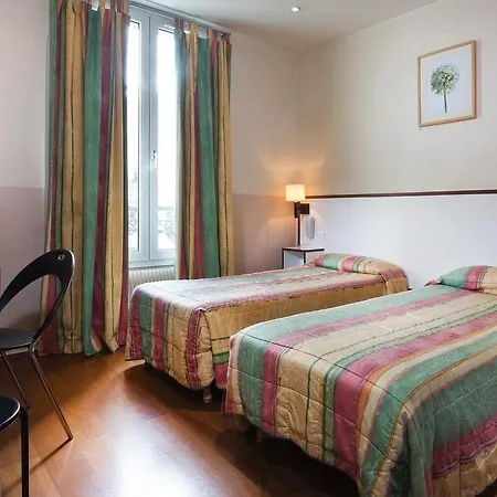 Merryl Hotel